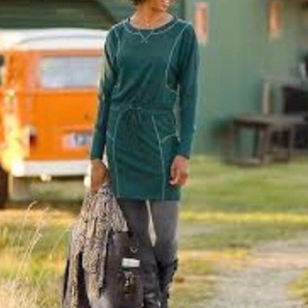 Athleta Give It Your All Dress Medium Green Drawstring Waist Long Sleeve Stretch